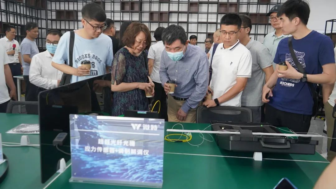 微特承辦的兩項(xiàng)國家標(biāo)準(zhǔn)宣貫會(huì)在宜昌順利召開 21.jpg