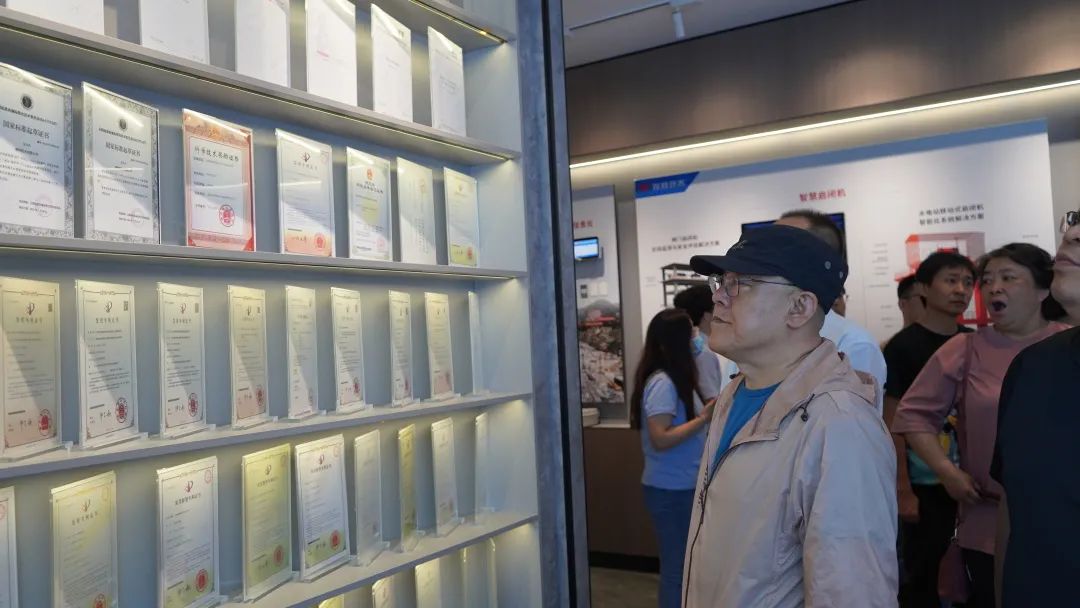 微特承辦的兩項(xiàng)國家標(biāo)準(zhǔn)宣貫會(huì)在宜昌順利召開 19.jpg