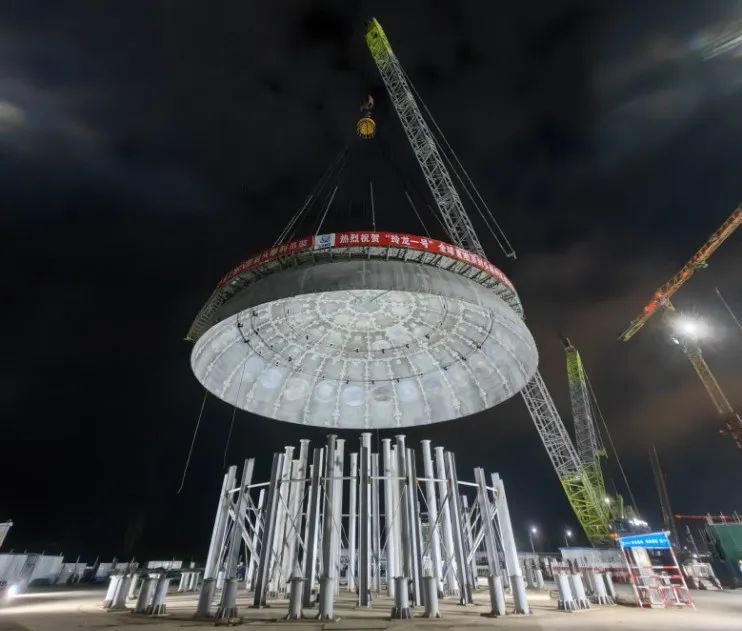 玲龍一號2.jpg 塔機(jī)防碰撞系統(tǒng)應(yīng)用在玲龍一號2